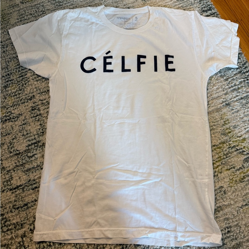 “Celfie” T-shirt by sincerely Jules. Size small.